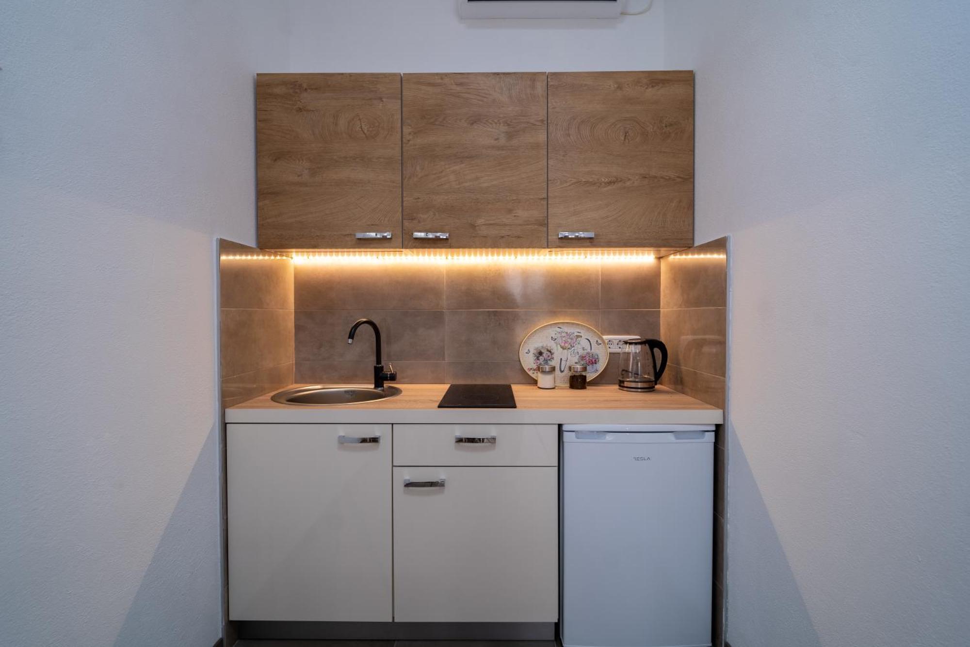 Dane Apartment Airport Podgorica Mitrovici  Εξωτερικό φωτογραφία
